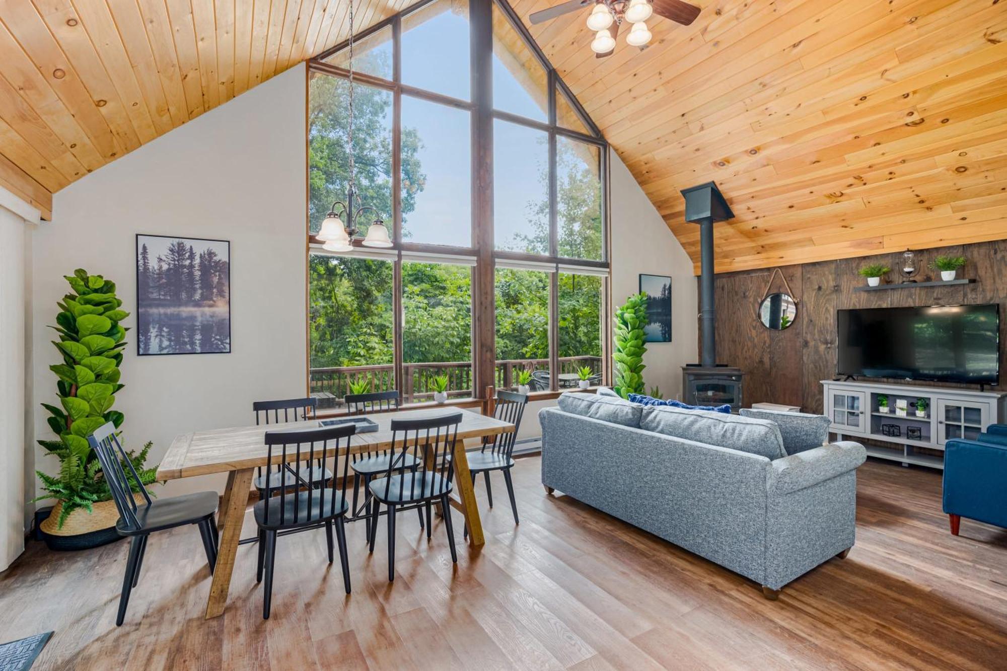 Quaint Loft Cabin W Hot Tub, Firepit, Deck & Grill Hedgesville Luaran gambar